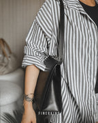 Gucci Vintage Black Leather and Gold Hardware Shoulder Bag