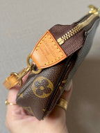 Louis Vuitton 2005 Monogram Pochette Accessoires Handbag