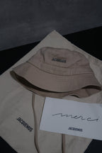Jacquemus Le Bob Gadjo Beige Bucket Hat