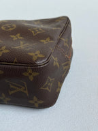 Louis Vuitton Vintage Monogram Trousse 23 Vanity Clutch Organizer